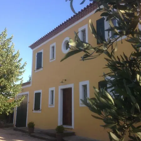 Bastide Provencale Avec Piscine Et Grand Jardin