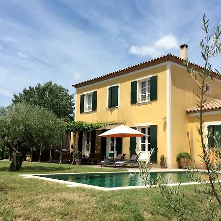 Bastide Provencale Avec Piscine Et Grand Jardin *